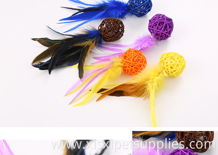 2019 wholesale Eco-friendly Interactive Cat Toys ring rattan Balls With Feather Kitten Accessories